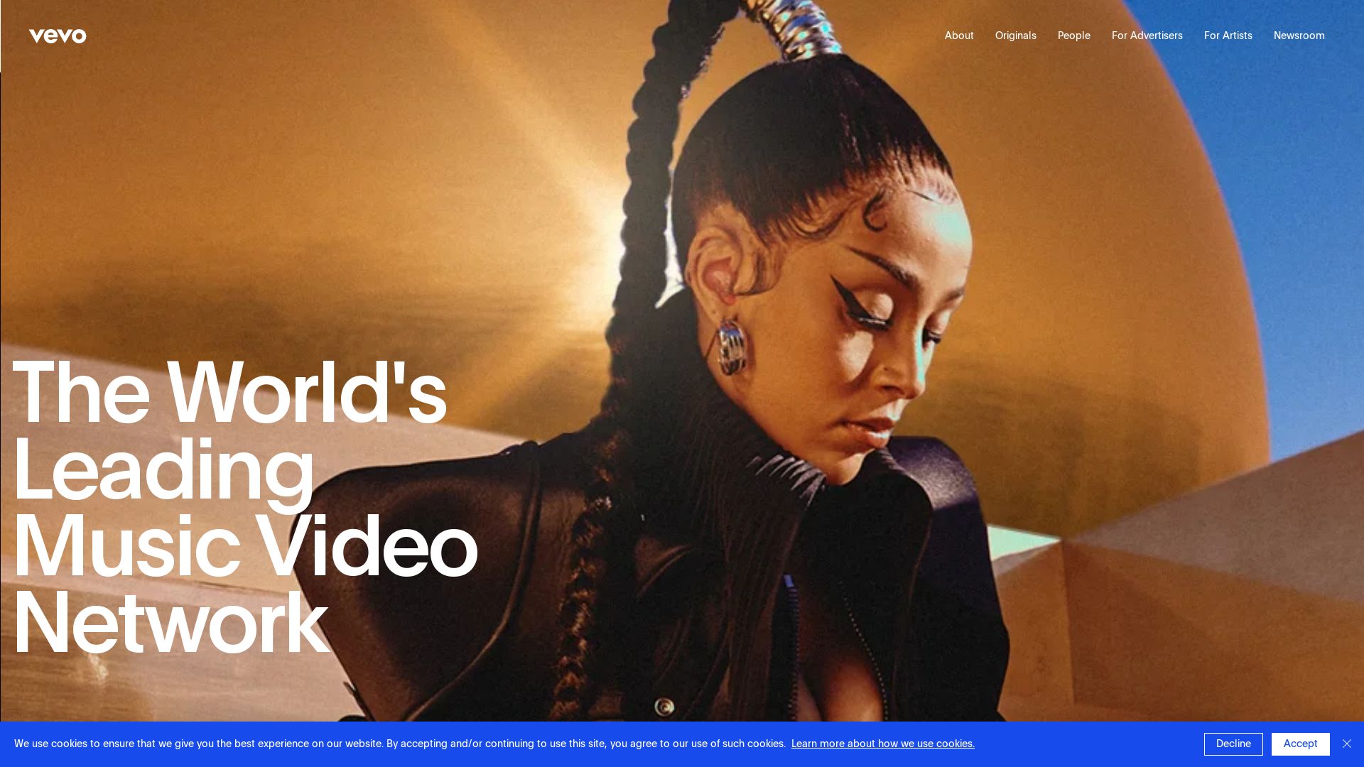 Estado web vevo.ly está   ONLINE